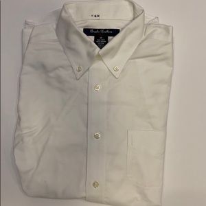 Boys Brooks Brothers size 14 button down shirt.